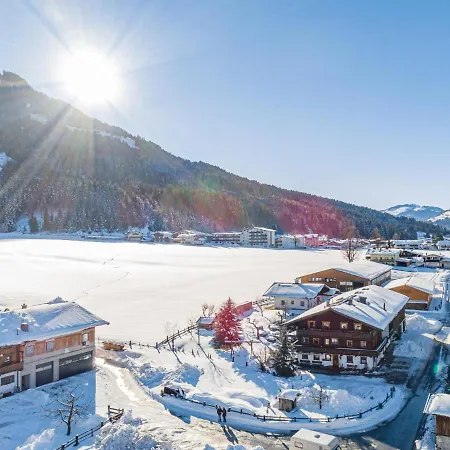 Weberhof 2 * Бриксен-им-Тале