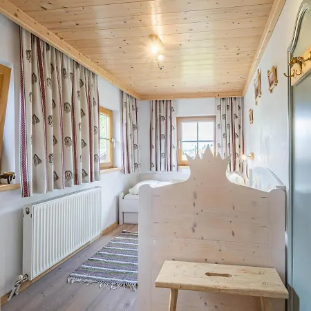 Weberhof 2 Apartman *